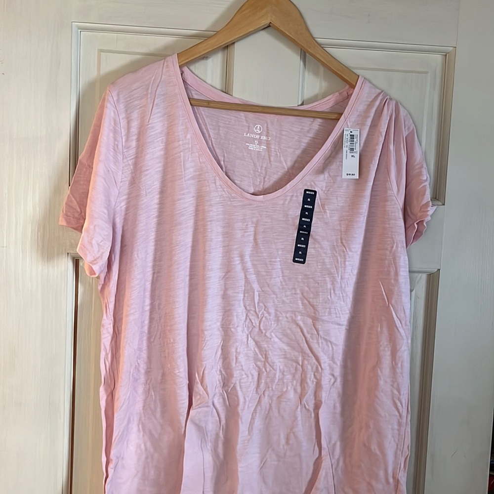 Light pink Lands End v-neck t shirt